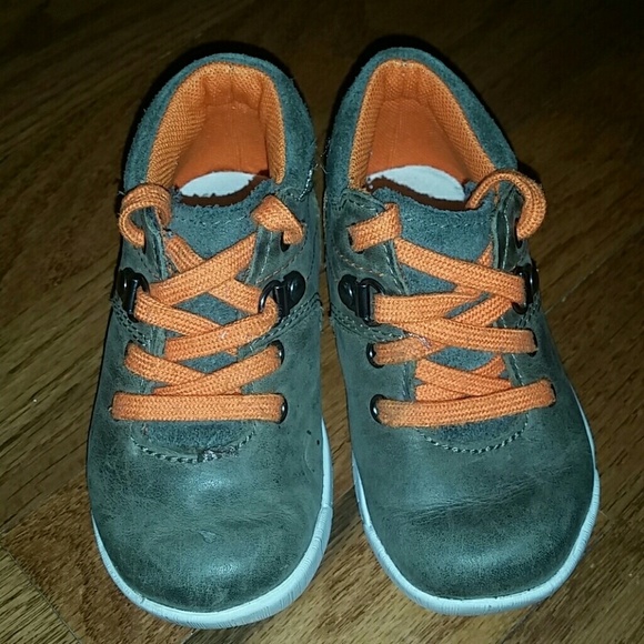 Clarks Other - 🔶️5 for $30🔶️ Clarks Leather Booties